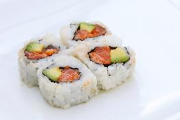 Spicy Salmon Sushi Roll - 2 Rolls (16 Pieces)